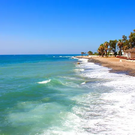 Shared Pool 50 M From The Beach Torrox