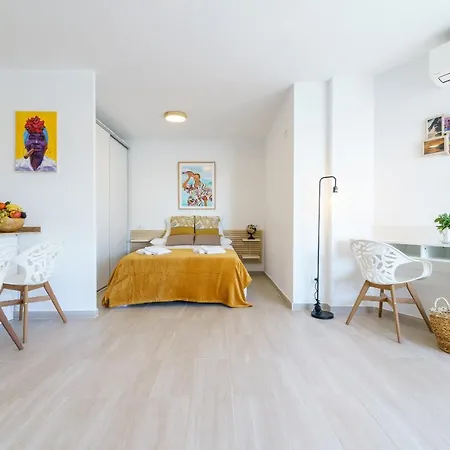 Shared Pool 50 M From The Beach * Torrox